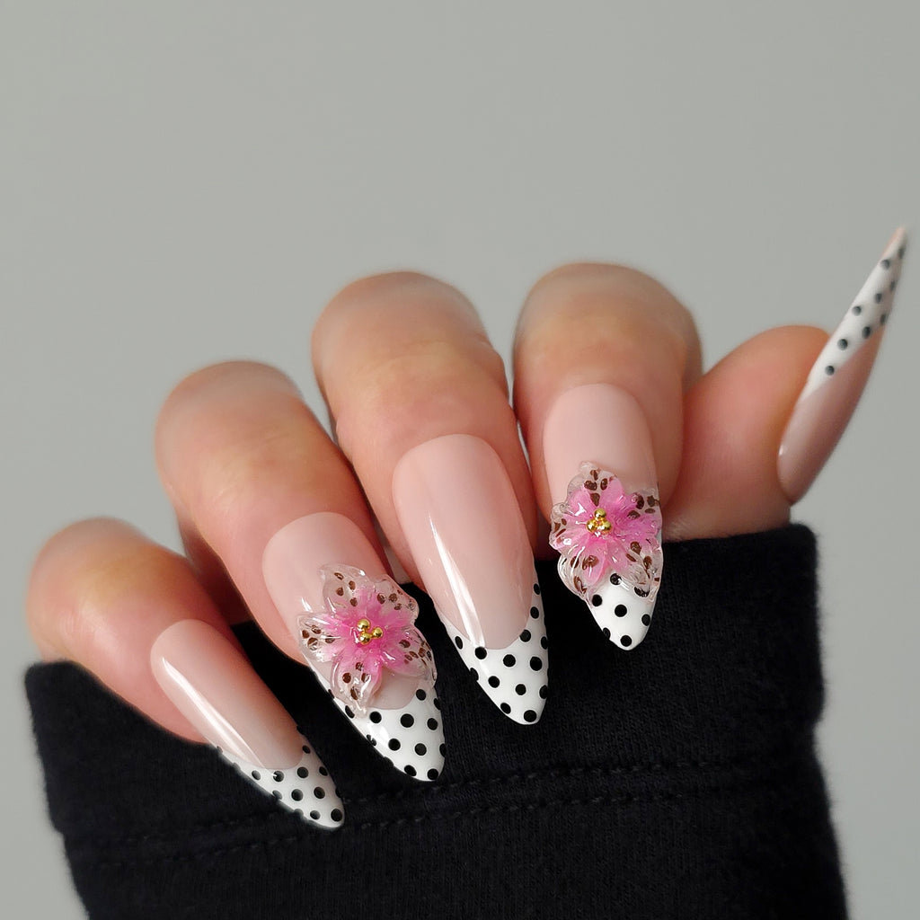 Rosé Dotted Bloom Custom Press On Nail Set