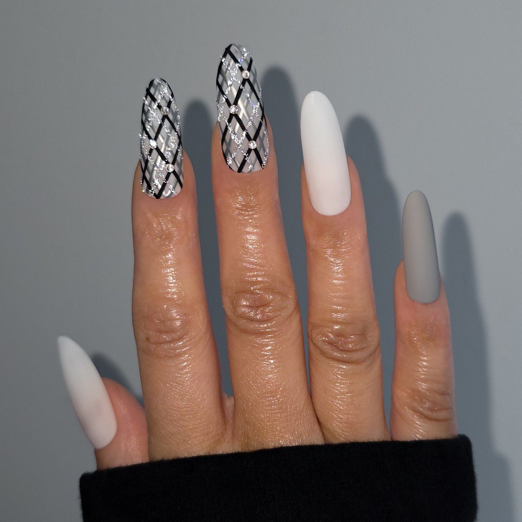 Diamond District Argyle White Custom Press On Nail Set